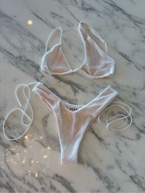 NEENA Creme Textured Bikini Set, never worn